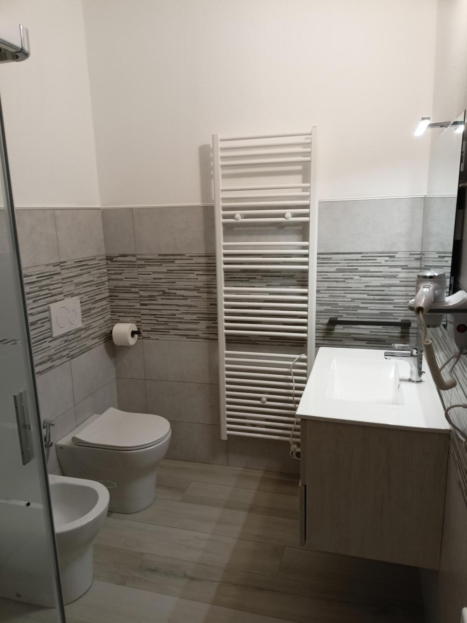 La Dea Rooms แฟร์รารา ภายนอก รูปภาพ